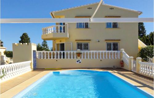 Bazén v ubytovaní Pet Friendly Home In La Font Den Carros alebo v jeho blízkosti
