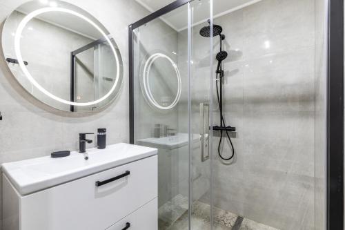 Bilik mandi di Apartments Letná, AC & garage 89m2 and 44m2