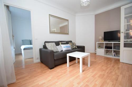 Top location near ParisSuperb cosy 2p apartment