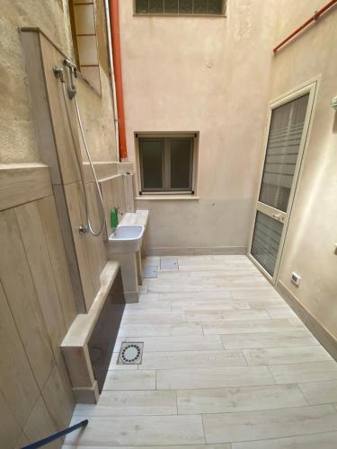 Ένα μπάνιο στο Casa Garito Teresa