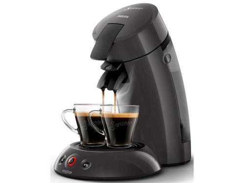 - une cafetière dans l'établissement Bord De Mer Vendres plage, à Vendres-Plage