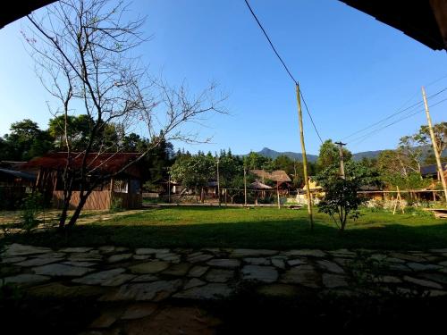 Сад в Chook Bungalow
