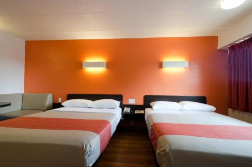 Letto o letti in una camera di Motel 6-Gaithersburg, DC - Washington