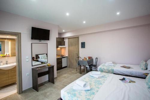 A bed or beds in a room at Studio Elena