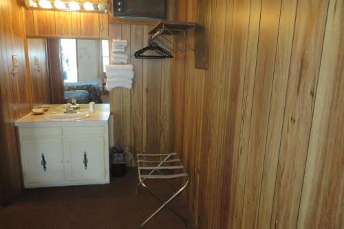 Vonios kambarys apgyvendinimo įstaigoje Seacrest Motel
