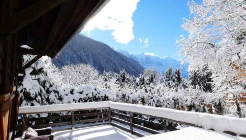 Imagen de la galería de Chalet Falcon With Hot Tub, en Chamonix-Mont-Blanc