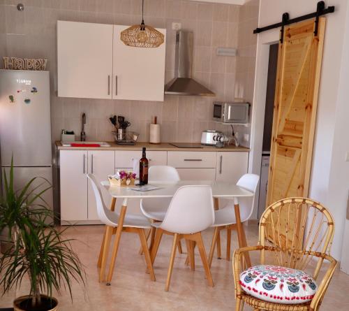 Kuchyňa alebo kuchynka v ubytovaní Casa Ninive