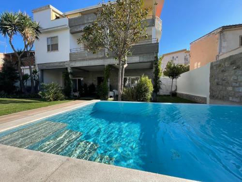 Foto da galeria de Loft Favoloso con piscina em Tortolì