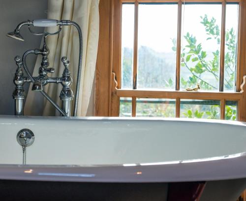 Ένα μπάνιο στο Sunnyside Bed and Breakfast