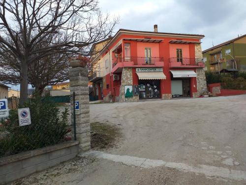 Galeriebild der Unterkunft Bed & Breakfast La Rosa Rossa in Cagli