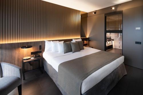 BAH Barcelona Airport Hotel Image