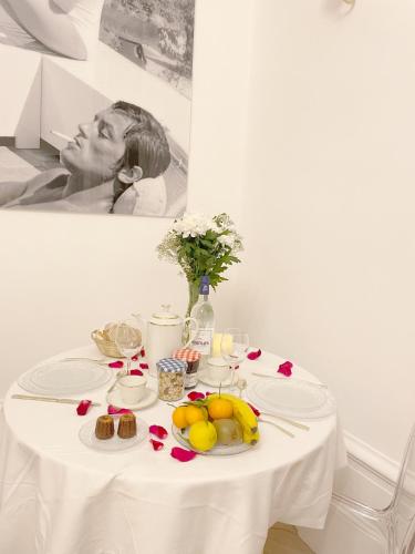 Φαγητό σε αυτός ο ξενώνας ή κάπου εκεί κοντά