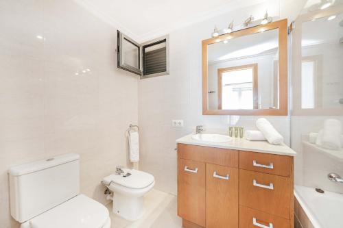 Et badeværelse på Apartamento Bellavista Puerto 2B