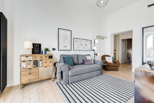 BMGA l Glam Industrial 3-Bed Apartment in Termini