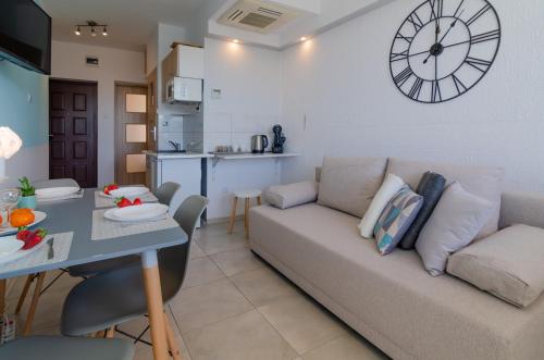 Kuchyňa alebo kuchynka v ubytovaní Holiday Home Slavia New 810 z widokiem na morze