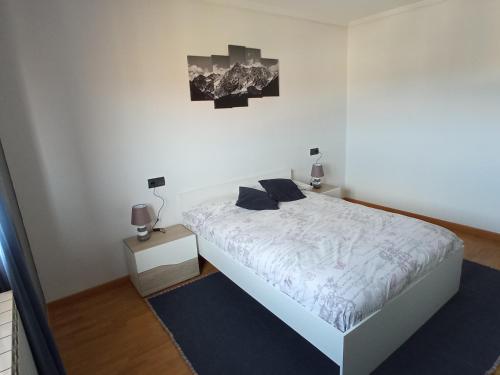 Posteľ alebo postele v izbe v ubytovaní VuT EL NEGRILLO 15 VUT-LE-413