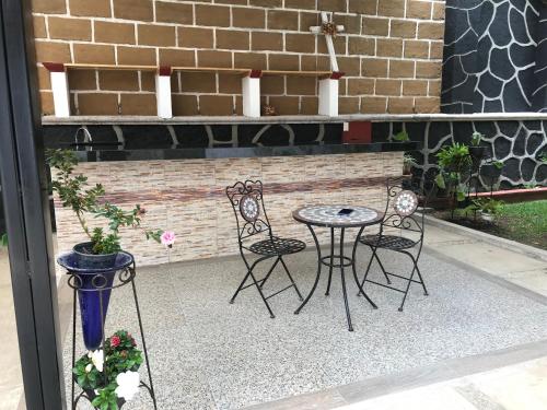 Патио или другая зона на открытом воздухе в Villa familiar El Ciruelo