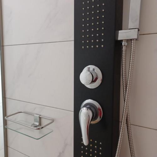 Bagno di Brand New Studio 3