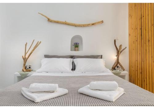 Postel nebo postele na pokoji v ubytování Frankie's Traditional House