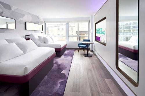YOTEL Washington DC Image