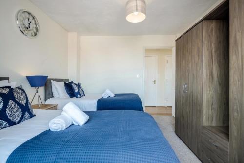 Captivating 3-Bed Apartment in Grays – Photos 5