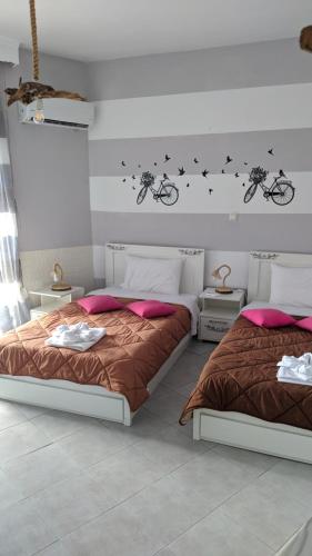 Nikol & Stella's House