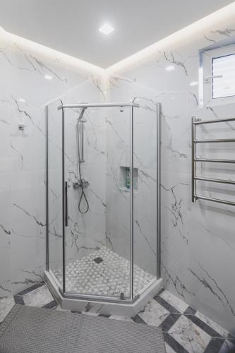 Bilik mandi di Апартаменты в гостевом домике