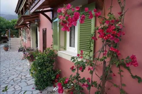 Сад в My Home, 2 bedroom house with bbq and garden