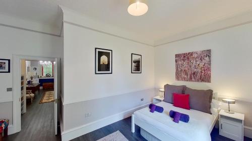 1 Claremont – Photos 4