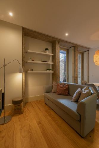 ORM - Almada Balcony Apartment