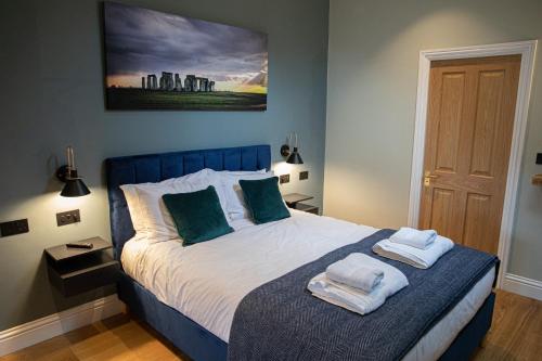 Una cama o camas en una habitación de The Nog Inn