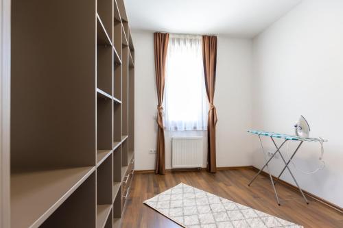 Postel nebo postele na pokoji v ubytování Malak Resort Sarajevo