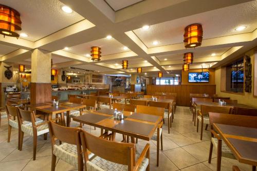 Restaurace v ubytování Magna Praia Hotel