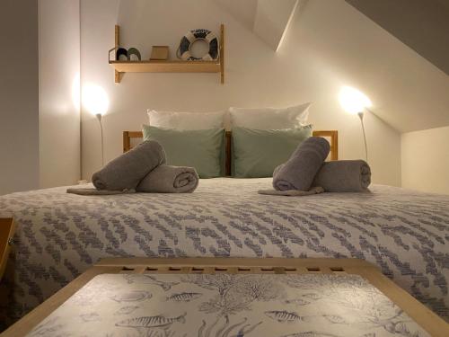 Letto o letti in una camera di LOGIES-M Comfort Studios Inc Bikes B&B