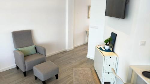 TV a/nebo společenská místnost v ubytování Seaview Dream Albir