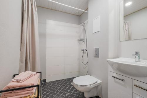 Bilik mandi di Filosoofi 1 Studio Apartments