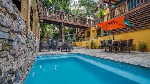 Bazén v ubytování El Yaguacil villa nebo v jeho okolí