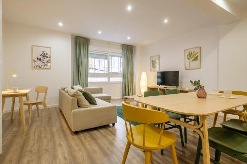 Apt with Fluffy Beds & Private Patio
