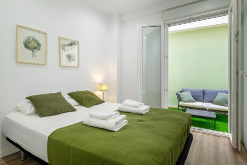 Apt with Fluffy Beds & Private Patio