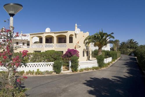 417 Villa Beatriz