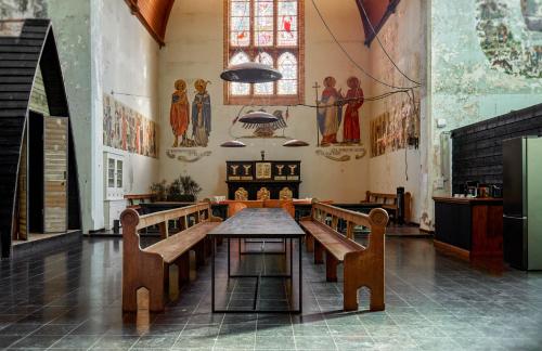 Fotografie z fotogalerie ubytování Sleeping in a Church - Bed & Bar Tolomeus v destinaci Diksmuide