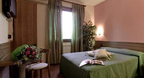 Gallery image of Hotel Ristorante Tre Leoni in Somma Lombardo