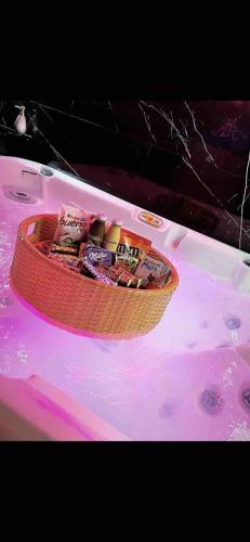 サン・ローラン・デ・ザルブルにあるRR Jacuzziのギャラリーの写真