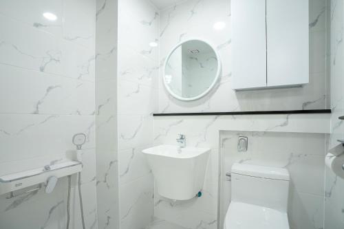 Un baño de Jeju Seomun Residence Hotel