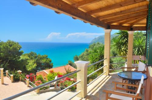 Villa Takis on Pelekas beach Apartment A with private garden and sea view