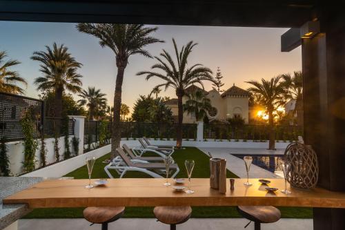 House Las Chapas Playa, Marbella – Updated 2022 Prices