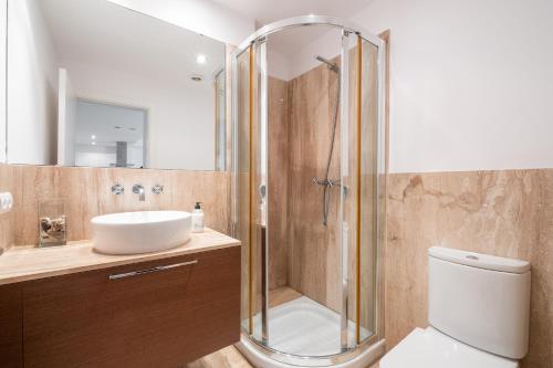 Koupelna v ubytování Apartment near to the beach in Puerto de Pollensa