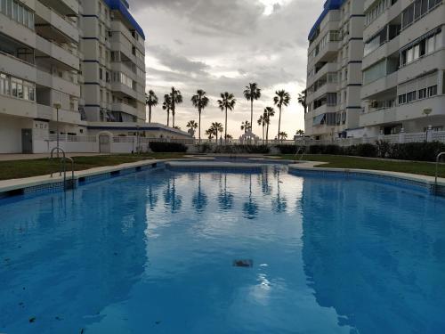 VIVE BENALMÁDENA Apartamento COSTAMAR Primera Línea de Playa ...