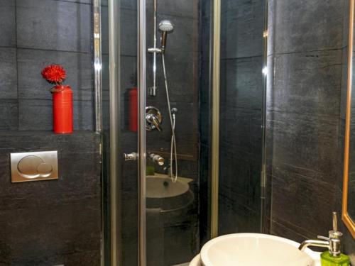 Kúpeľňa v ubytovaní Suitur Apartment Hita I Centro Madrid