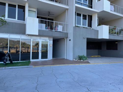 Το κτήριο όπου στεγάζεται  το διαμέρισμα